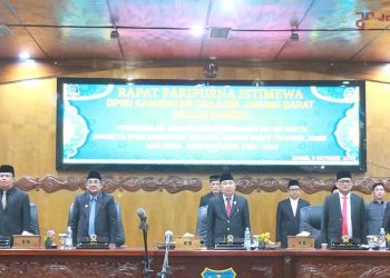 Bupati Anwar Sadat Hadiri Rapat Paripurna Istimewa PAW DPRD Tanjab Barat