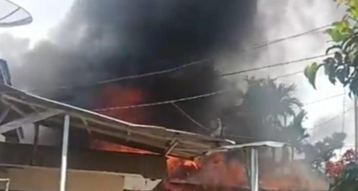 Si Jago Merah Mengamuk di Kerinci, 3 Rumah Warga Ludes Dilahap Api