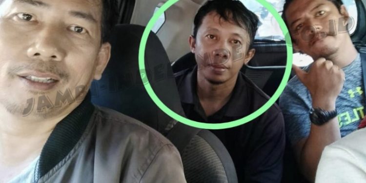 Pasar Angso Duo Jambi Mencekam: Dua Pedagang Sayur Ditikam Saat Gagalkan Perampokan