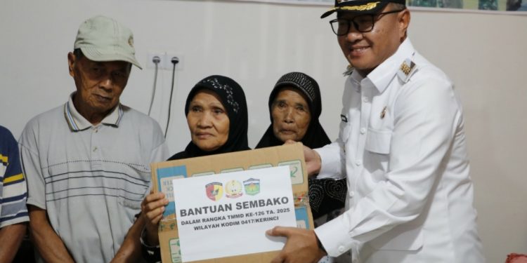 Wako Alfin Bagi Sembako