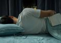 Mengapa Stres Bisa Bikin Susah Tidur? Ini Penjelasan Dokter