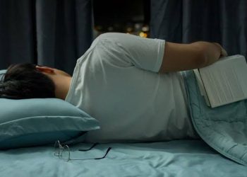 Mengapa Stres Bisa Bikin Susah Tidur? Ini Penjelasan Dokter