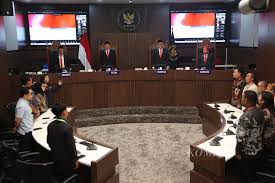 KPU Disanksi DKPP Gara-Gara Jet Pribadi: Sorotan Etika di Balik Kenyamanan Terbang