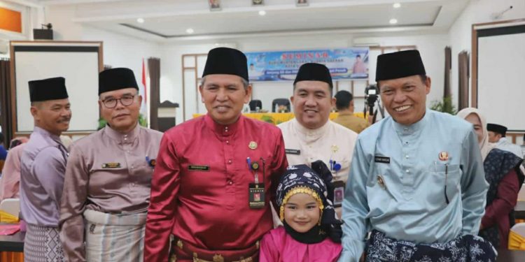 Wawako Azhar Buka Seminar Muatan Lokal Budaya Daerah di Sungai Penuh