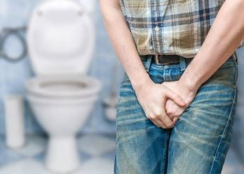 Bahaya Menahan Buang Air Kecil Terlalu Lama: Dokter Ungkap Risikonya