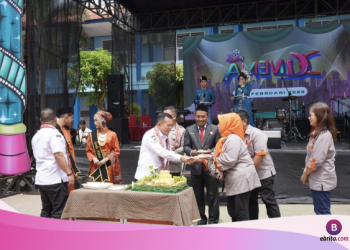 Gubernur Al Haris: Pemerintah Siapkan Generasi Muda Berdaya Saing Internasional