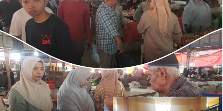ASN Kominfo Ramaikan Belanja di Pasar Bajure