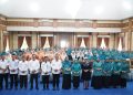Ketua TP PKK Provinsi Jambi Hj. Hesnidar Haris, SE (Hesti Haris) saat menghadiri Sosialisasi Gerakan Jambi Bersholawat di Sungai Penuh